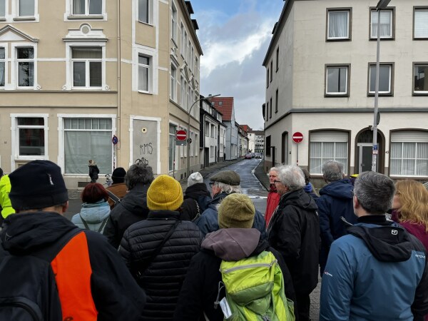 Stadtspaziergang, Blick in die Goldstrae