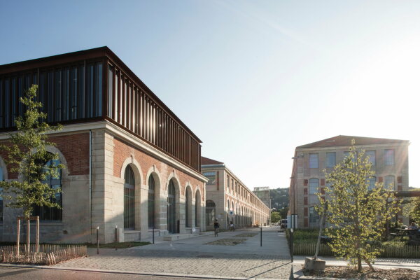 Unigeb�ude von K Architectures