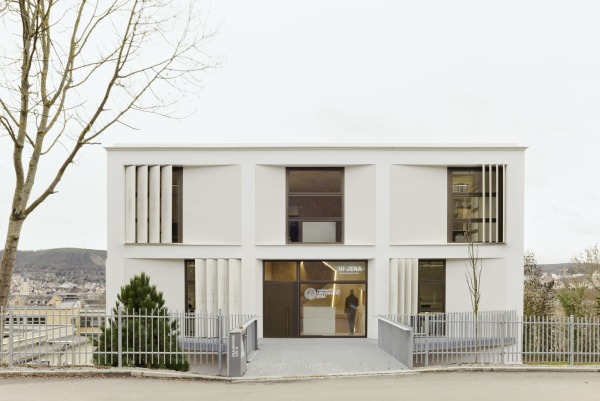 Institutsbau in Jena von Osterwold Schmidt
