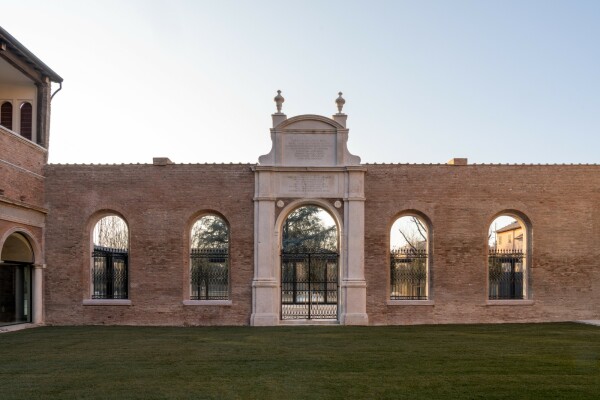 Umbau und Erweiterung von Labics in Ferrara