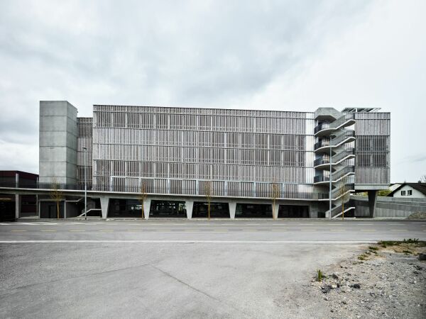 Hosoya Schaefer Architects in Zug