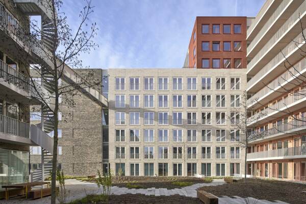 Wohnensemble in Amsterdam von Shift architecture urbanism
