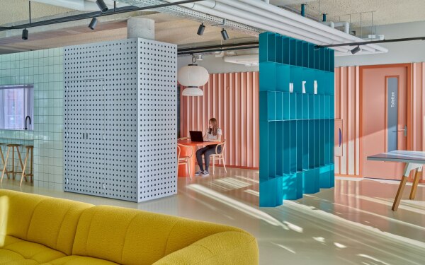 Wohnensemble in Amsterdam von Shift architecture urbanism