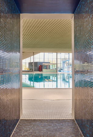 Freizeitbad in Konstanz von Behnisch Architekten