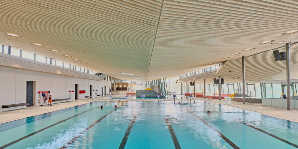 Freizeitbad in Konstanz von Behnisch Architekten