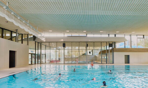 Freizeitbad in Konstanz von Behnisch Architekten