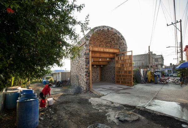 Preis in der Kategorie Kollektive Orte: Kithara Music Public Kiosk, Mexiko-Stadt von TO (Carlos Facio und Jos Amozurrutia)