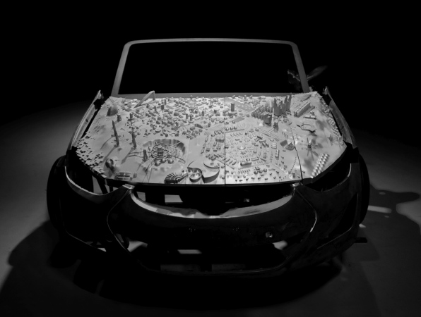 Weiteren Grenzgngern ist die Sektion Dangerous Liaisons im Arsenale gewidmet. Im Bild: Grandeza Studio.