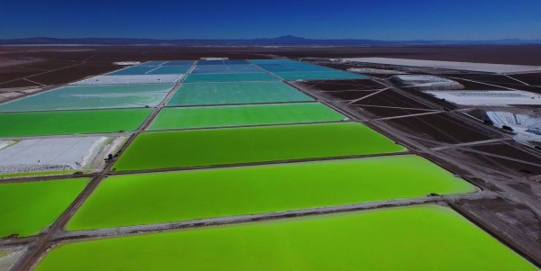 Dangerous Liaisons: Liam Young beschftigt sich unter anderem mit Lithium-Minen in Chile.