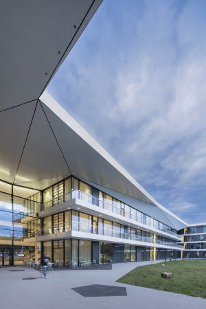 DFB-Campus von kadawittfeldarchitektur in Frankfurt am Main