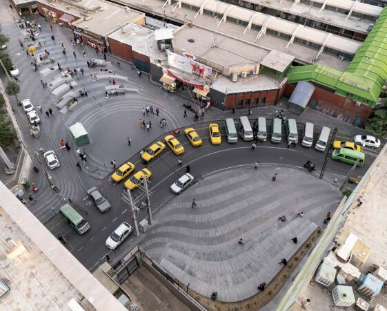 Platzgestaltung in Teheran von CAAT Studio