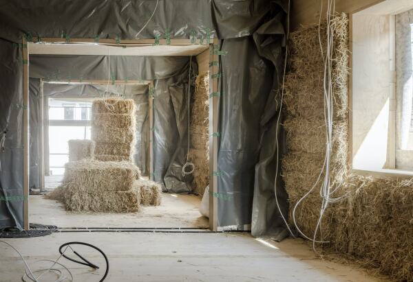Einbau der Strohballend�mmung