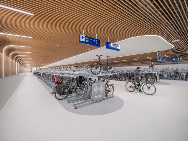 Fahrradgarage von VenhoevenCS