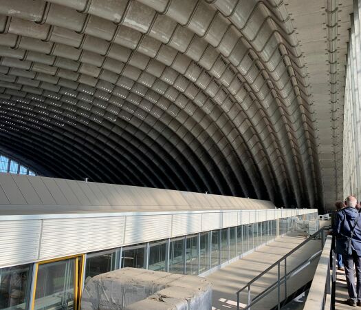 Innenaufnahme Bestand mit aktueller Nutzung im Erdgeschoss als Briefverteilzentrum