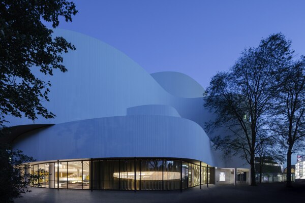 Sanierung des Schauspielhauses in Dsseldorf von ingenhoven associates
