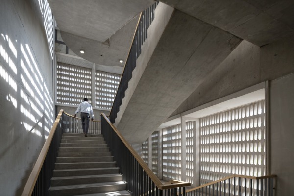 Universittsgebude von Foster+Partners in Navi Mumbai