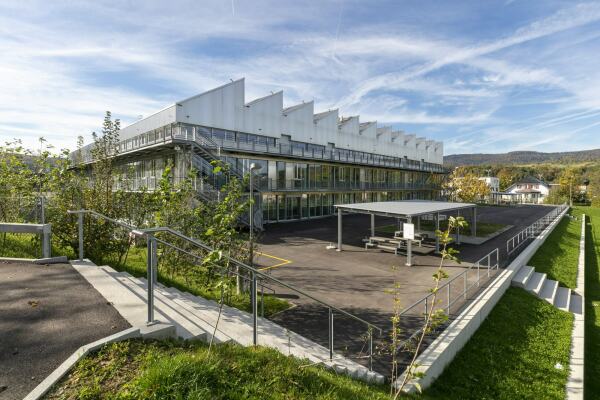 Schule in Laufen von Thomas Fischer Architekten