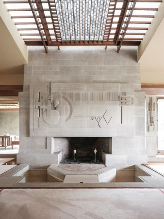 Zum Hollyhock House von Frank Lloyd Wright