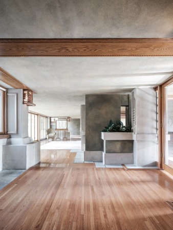 Zum Hollyhock House von Frank Lloyd Wright