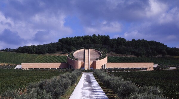 Weinkellerei Petra in Suvereto, Italien (1999�2003)