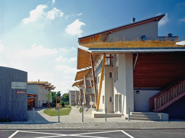 Wohnhof in Maintal-Hochstadt, 1993