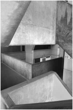 Aglaia Konrad: Shaping Stones (London, 2013),  Courtesy Aglaia Konrad and Gallery Nadia Vilenne