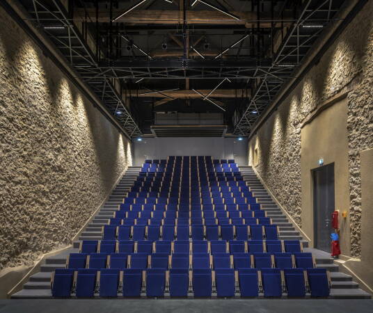 Kulturzentrum in Chessy von OPUS 5 Architectes