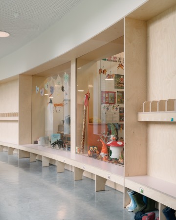 Kindergarten, Spielplatz und Mehrzweckhalle in Dilbeek