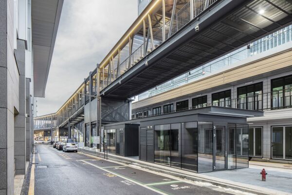 Fu�g�ngerbr�cken in Seoul von modostudio