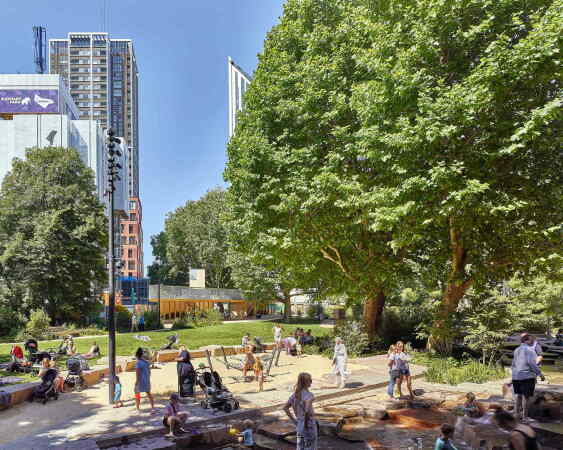 Holzbau in London von Bell Phillips Architects