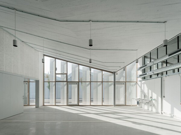 Hochschule in Valladolid von Estudio Gonz�lez Arquitectos