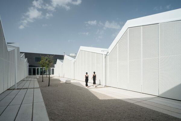 Hochschule in Valladolid von Estudio Gonz�lez Arquitectos