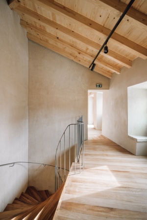 Umbau in Cascais von Miguel Marcelino