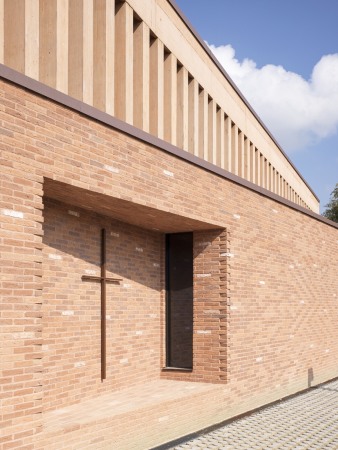 Kirche in Pegognaga von LR Architetti