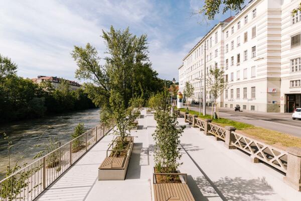 Bootshaus mit Freitreppe in Graz von Kuess Architektur