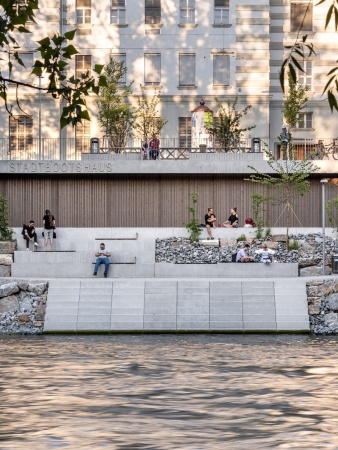 Bootshaus mit Freitreppe in Graz von Kuess Architektur