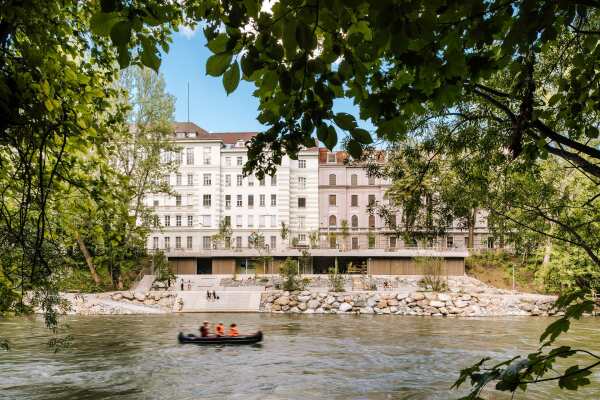 Bootshaus mit Freitreppe in Graz von Kuess Architektur