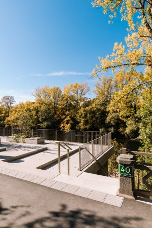 Bootshaus mit Freitreppe in Graz von Kuess Architektur