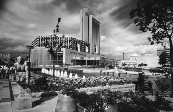 Stadthalle und Hotel Kongress, Karl-Marx-Stadt, 1969-1974, Architekten: Rudolf Weier und Wladimir Rubinow