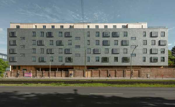 1. Preis 2022 (Nachhaltiger Wohnungsbau): Walden 48 in Berlin von Scharabi Architekten mit Anne Raupach