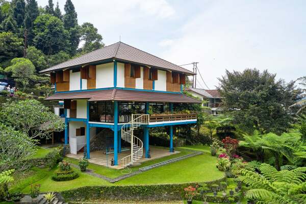 Haus in Cilember, Jakarta von Mustafa Pamuntjak, 1997