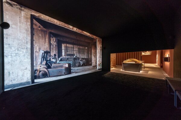 Besondere Erwhnung Hauptausstellung: Aequare: The Future that Never Was von Twenty Nine Studio / Sammy Baloji