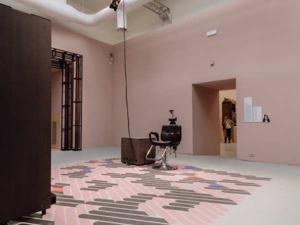 Das in Pennsylvania beheimatete SOFTLAB@PSU prsentiert Textural Threshold Hair Salon: Dreadlock (11). Es geht um digitale Wissensspeicher, knstliche Intelligenz und computergesttzte Produktionstechniken  und globale hair textures.