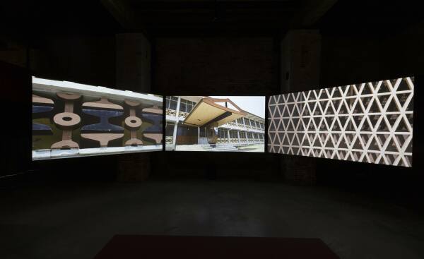 Unbedingt sehenswert: Die Ausstellung des Victoria & Albert Museums �Tropical Modernism�, in der es um architektonische Beziehungen zwischen Ghana und Gro�britannien im Kontext der Dekolonialisierung geht.