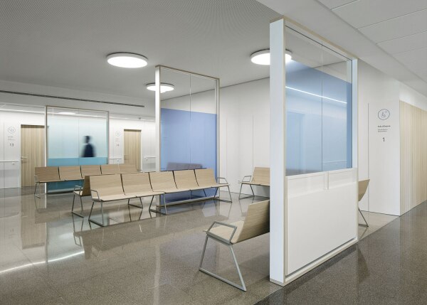 Krankenhaus in Girona von PMMT Arquitectura