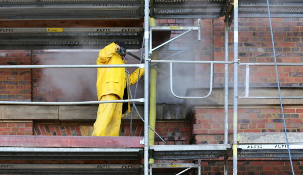 Rekonstruktion Fassade Westflgel