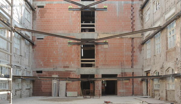 R�ckbau Ostfl�gel