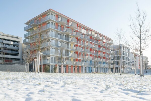Sozialer Wohnungsbau in der Seestadt Aspern von WUP architektur