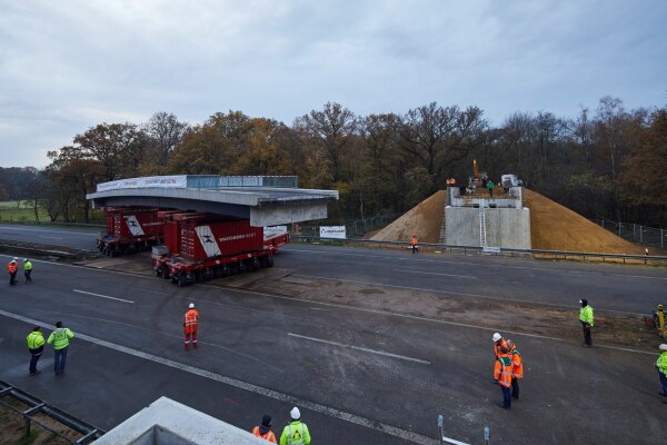 Sonderpreis Nachhaltiges Bauen: Pilotbrcke Stokkumer Strae in Emmerich, Nordrhein-Westfalen von Heitkamp Brckenbau