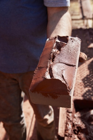 Manufaktur in Louviers von Lina Ghotmeh